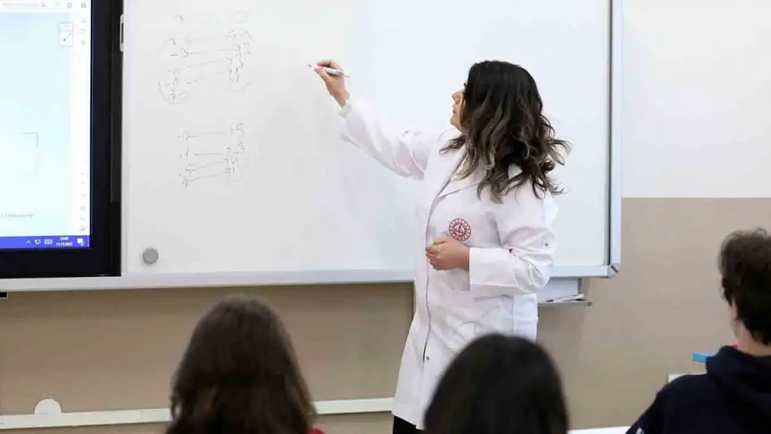 Öğretmenlerin alan değişikliği tarihleri açıklandı