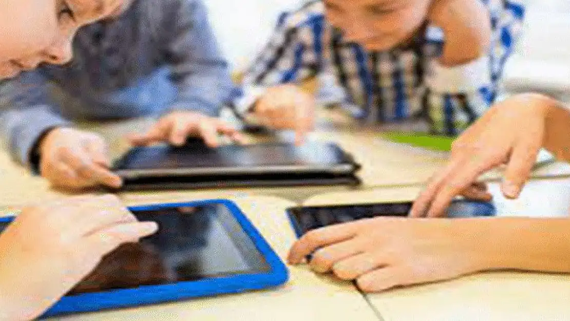 Çocuklarda tablet ve bilgisayar kullanımı erken ergenliğe neden oluyor