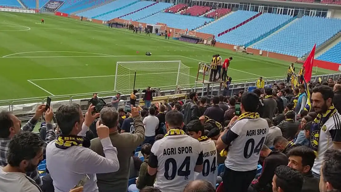 Ağrıspor umutlarını son maça bıraktı
