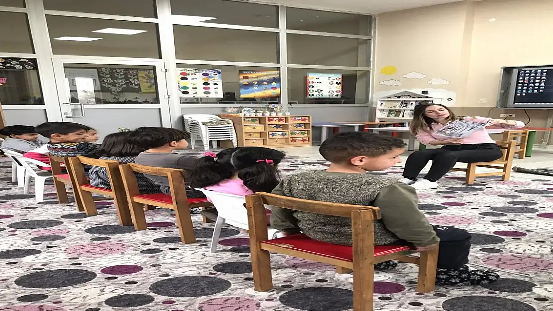 Ağrı'da öğrenciler dilin zenginliklerini keşfediyor