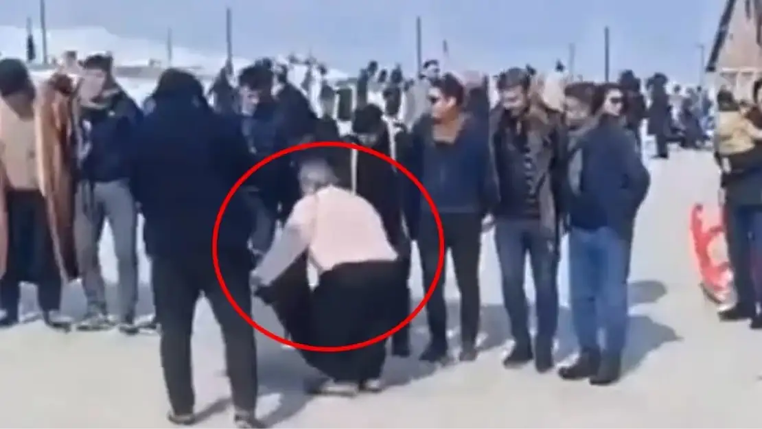 Davul çalarken kalp krizi geçirip öldü!