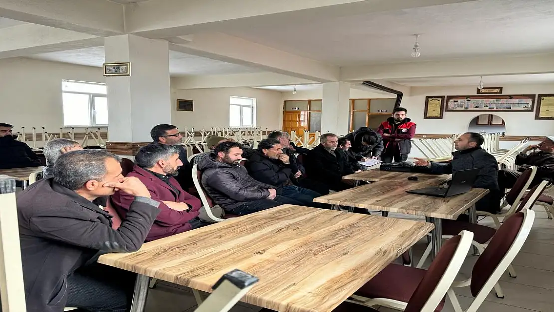 Ağrı'da üreticilere tarım ve hayvancılık eğitimi