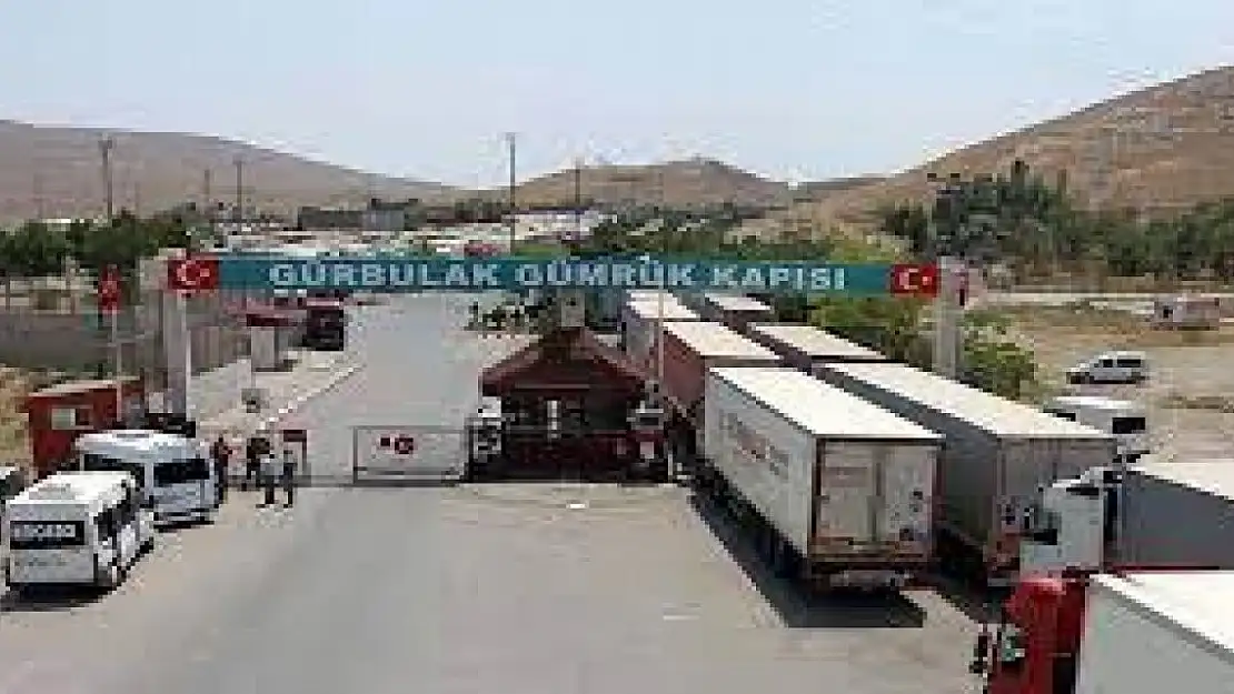 Gürbulak'ta uzayan TIR kuyruğu ve maliyeti şaşırttı