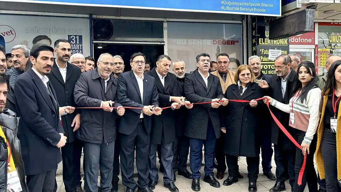 AK Parti Doğubayazıt'a çıkarma yaptı