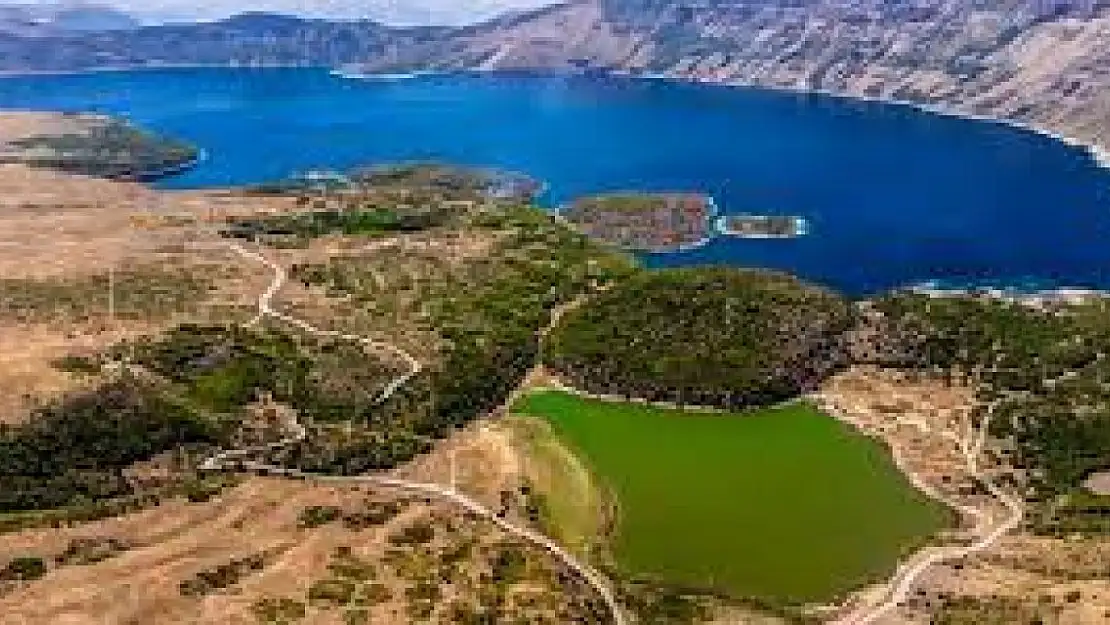 Nemrut Krater Gölü nerededir? Nemrut Krater Gölü nasıl oluşmuş?