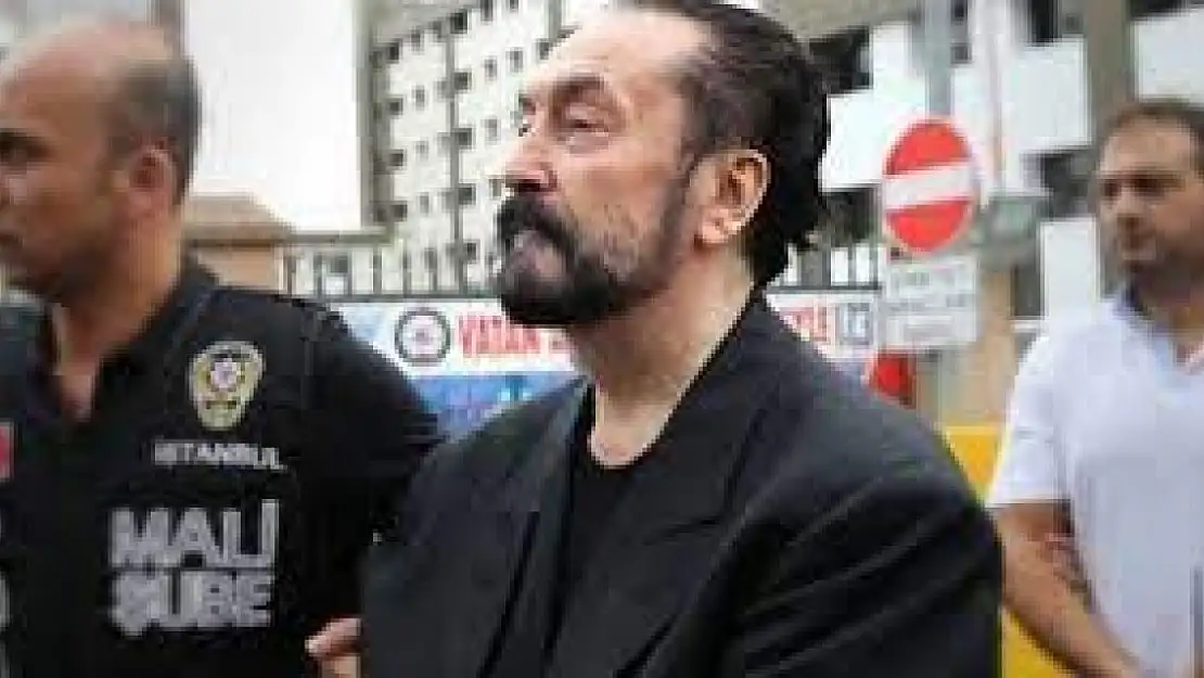 Adnan Oktar Van'daki cezaevine sevk edildi