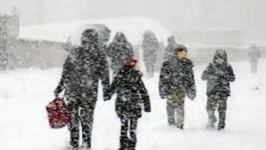 Ağrı'da Kar Tatili! Okul saatinde karar açıklandı