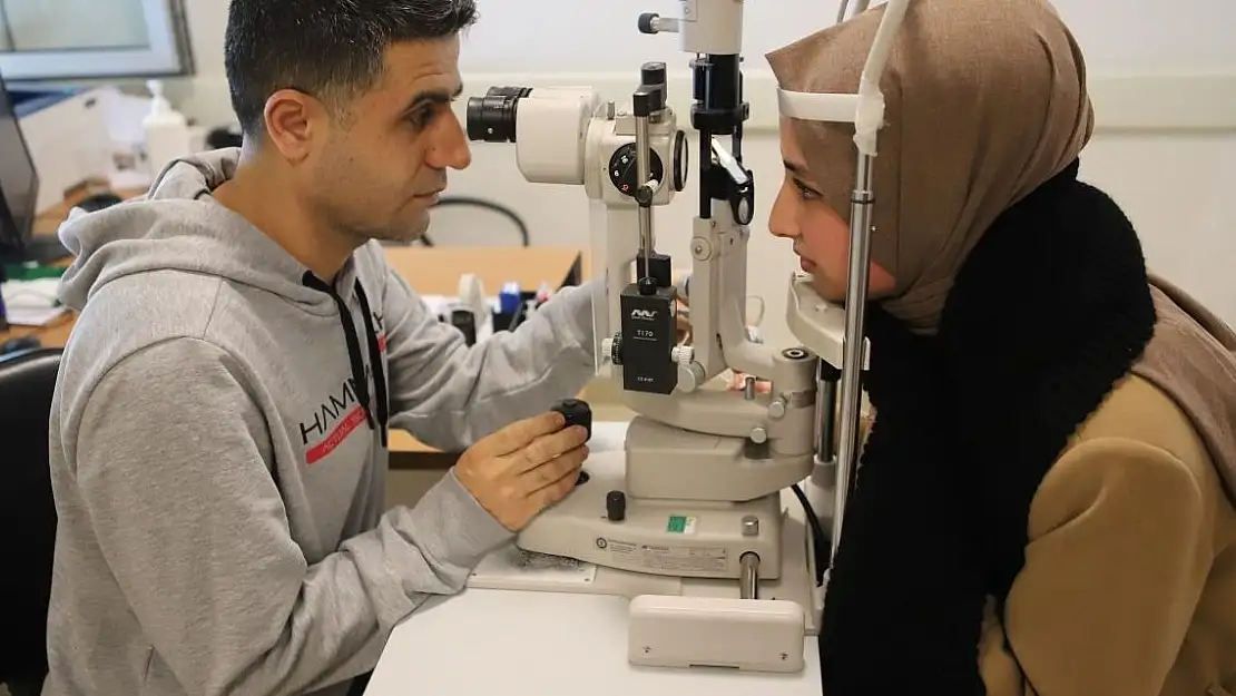 Ağrılı doktora 'Yılın Hekimi' Ödülü