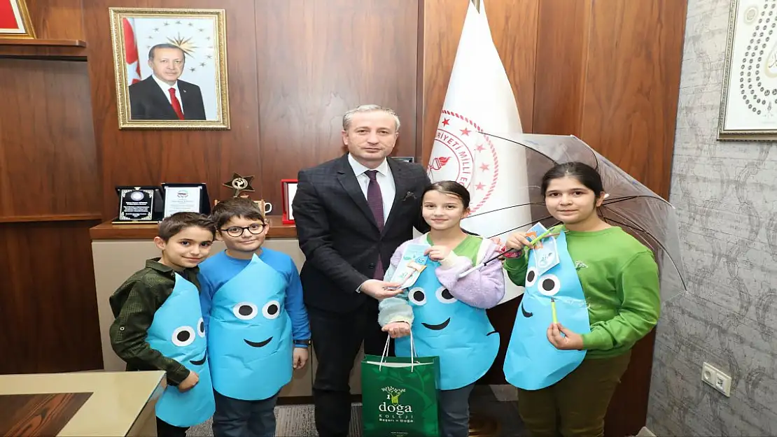 Doğa Koleji öğrencileri, Dünya Su Günü'nde Milli Eğitim Müdürü Kökrek ile görüştü