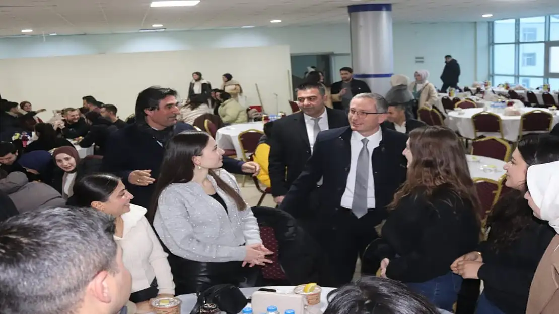 Taşlıçay'da öğretmenler iftar sofrasında bir araya geldi