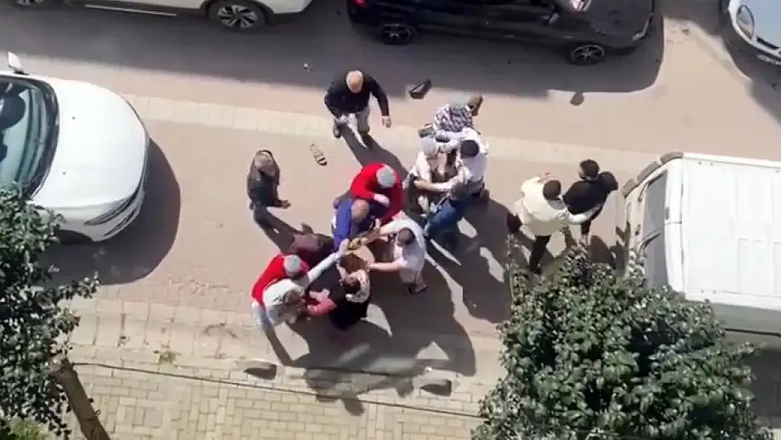 Avcılar'da İnsan Trafiği Değil, Araç Trafiği Çılgınlığı!