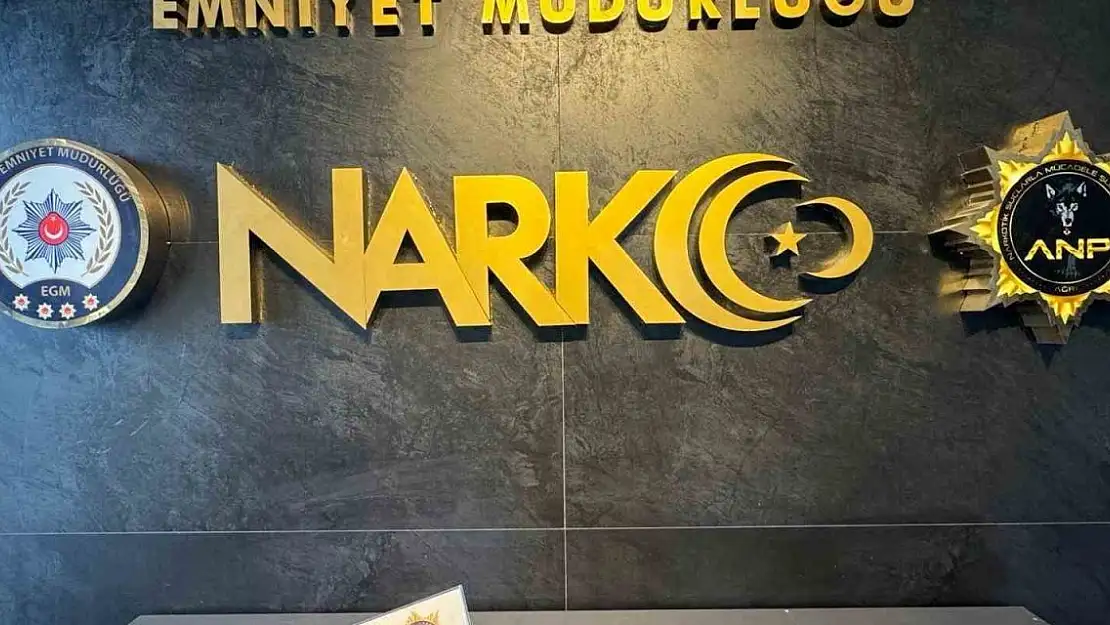 Ağrı'dan Erzurum'a uyuşturucu götürürken yakalandılar