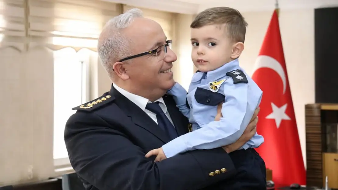Müdür İpar, personelin gününü kutladı