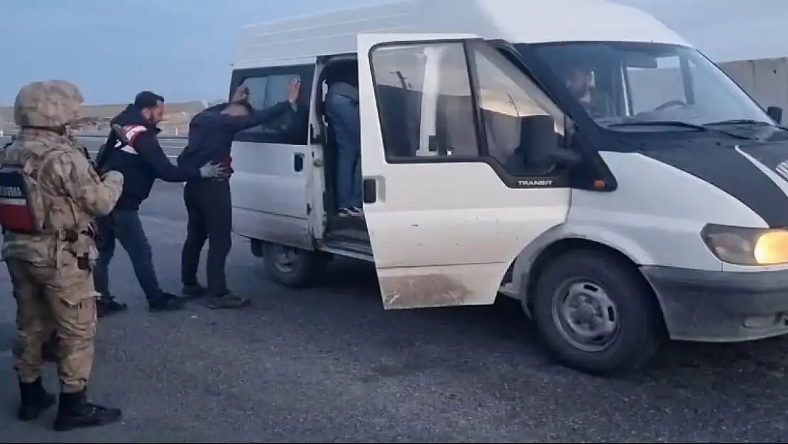 2 Kilogram kaçak altın ele geçirildi