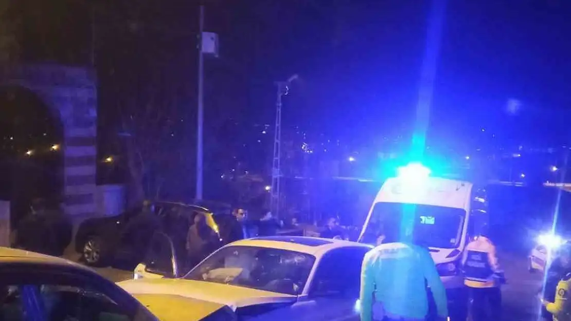 Muş'ta trafik kazası 3 kişi yaralandı