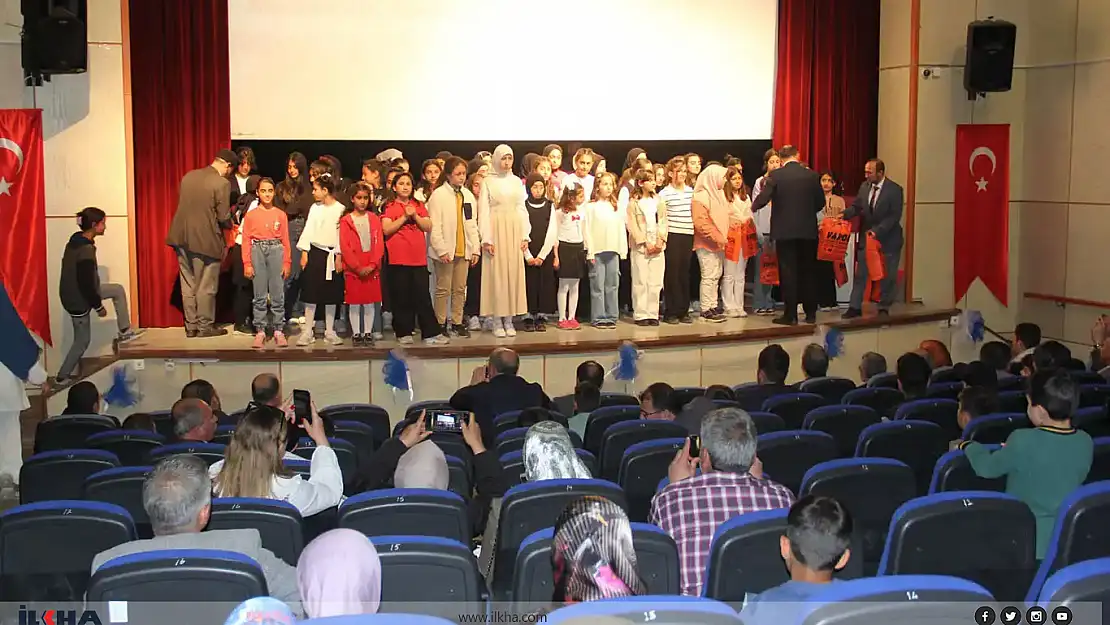 Bitlis'te 'Filistin'de çocuk olmak' temalı program düzenlendi