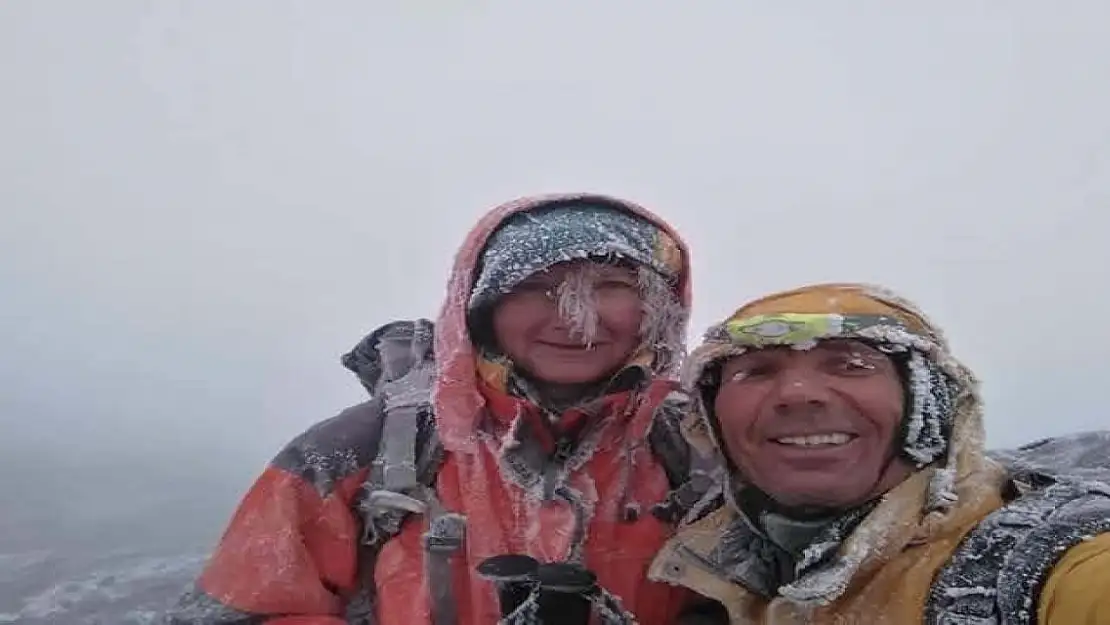 Şehirde bahar Ağrı Dağı'nda kış var