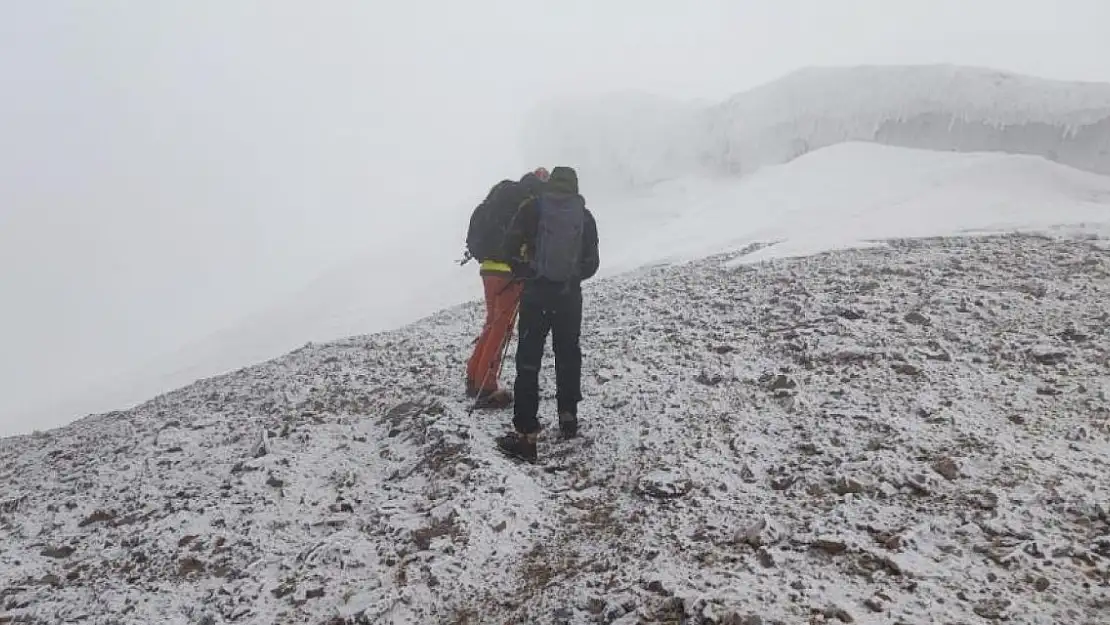 Şehirde Bahar, Ağrı Dağı'nda Kış var!