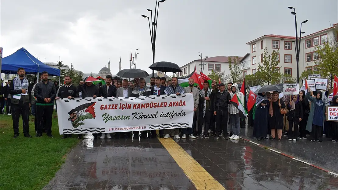 Bitlis'te, Filistin için oturma eylemi başlatıldı