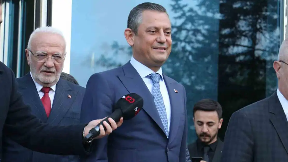 Cumhurbaşkanı Erdoğan'ın CHP Genel Başkanı Özel'i kabulü sona erdi