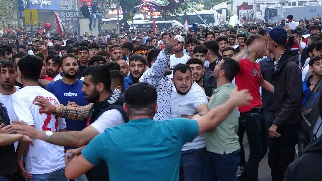Savaş alanı değil şampiyonluk kutlamaları