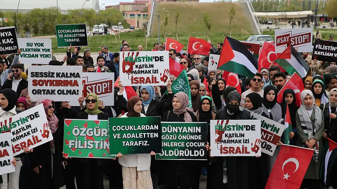 Van'da İsrail'in saldırıları protesto edildi