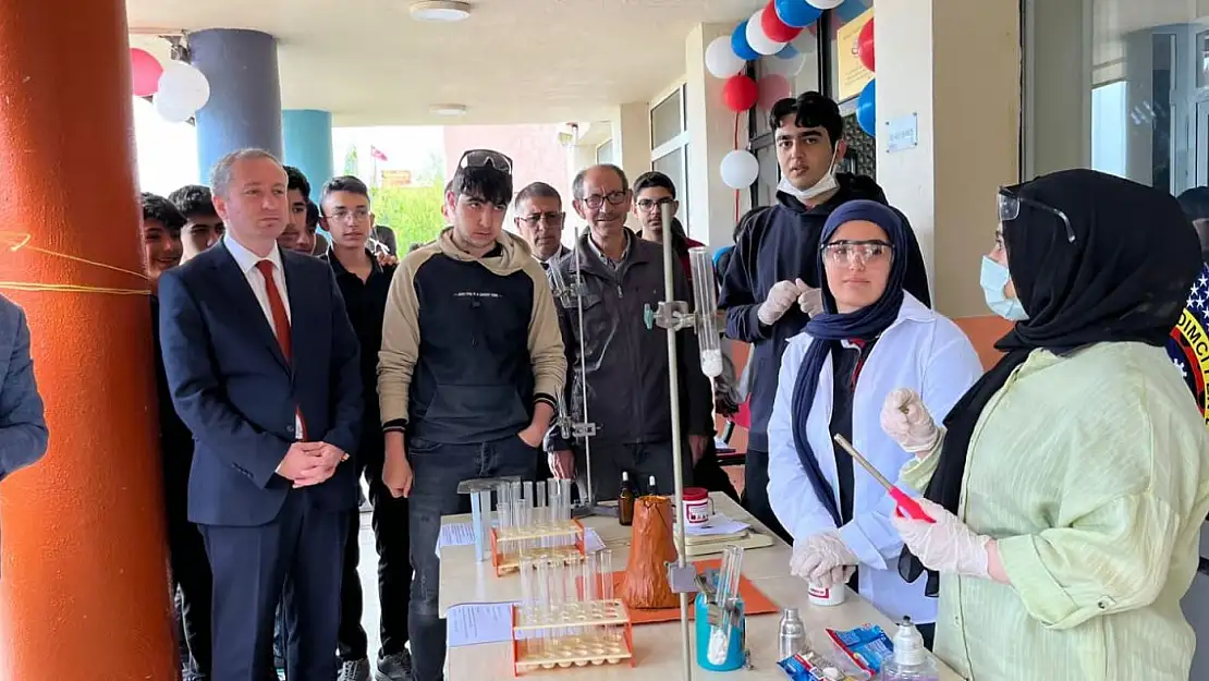 Ağrı'da Bilim Fuarı açılışı