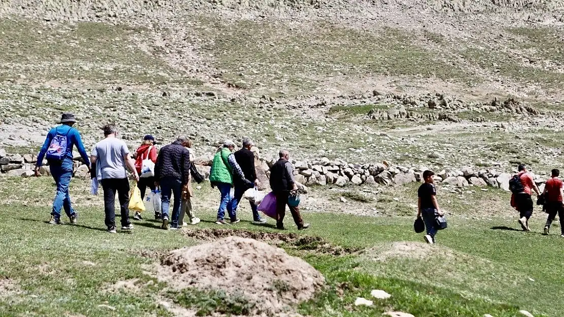Gezginler Seyahatnamenin izinde