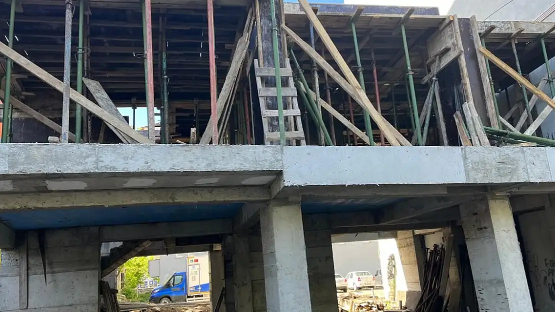 Ağrı'da İnşaat Sektöründe Hareketlilik: Her Yerde Temel Kazıları Başladı