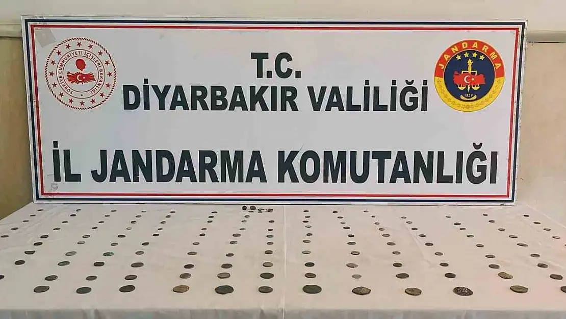 Diyarbakır'da 150 adet sikke satmaya çalışan 2 şüpheli yakalandı
