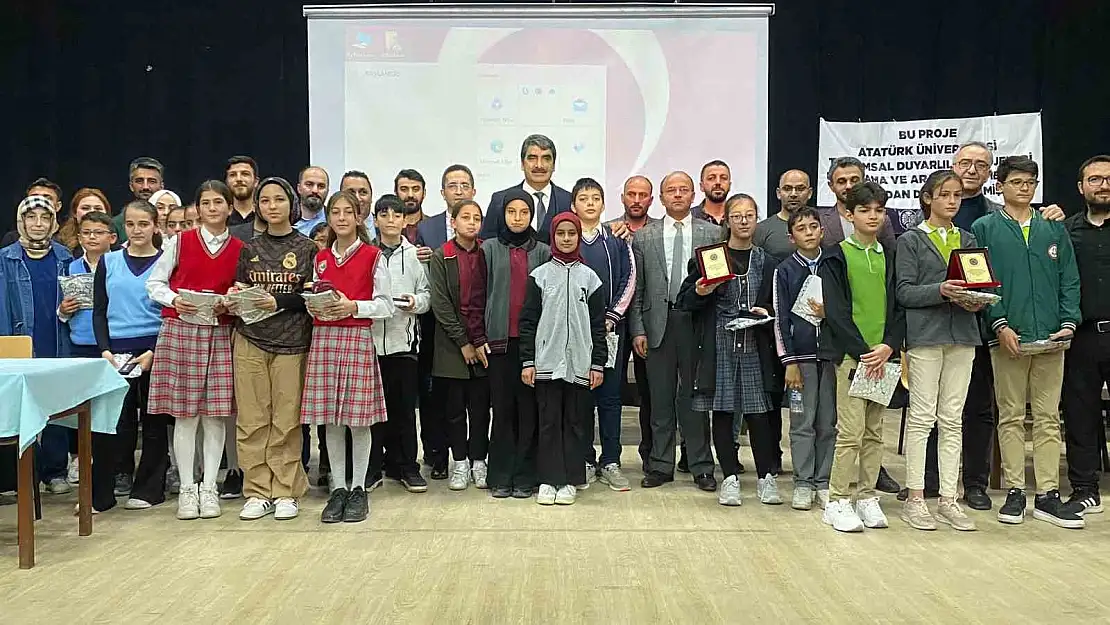 Erzurum'da öğrenciler hem yarıştı hem eğlendiler