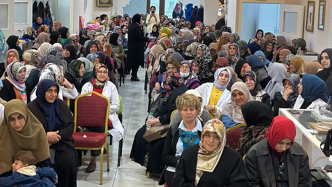 Bitlis'te Anneler Günü etkinliği