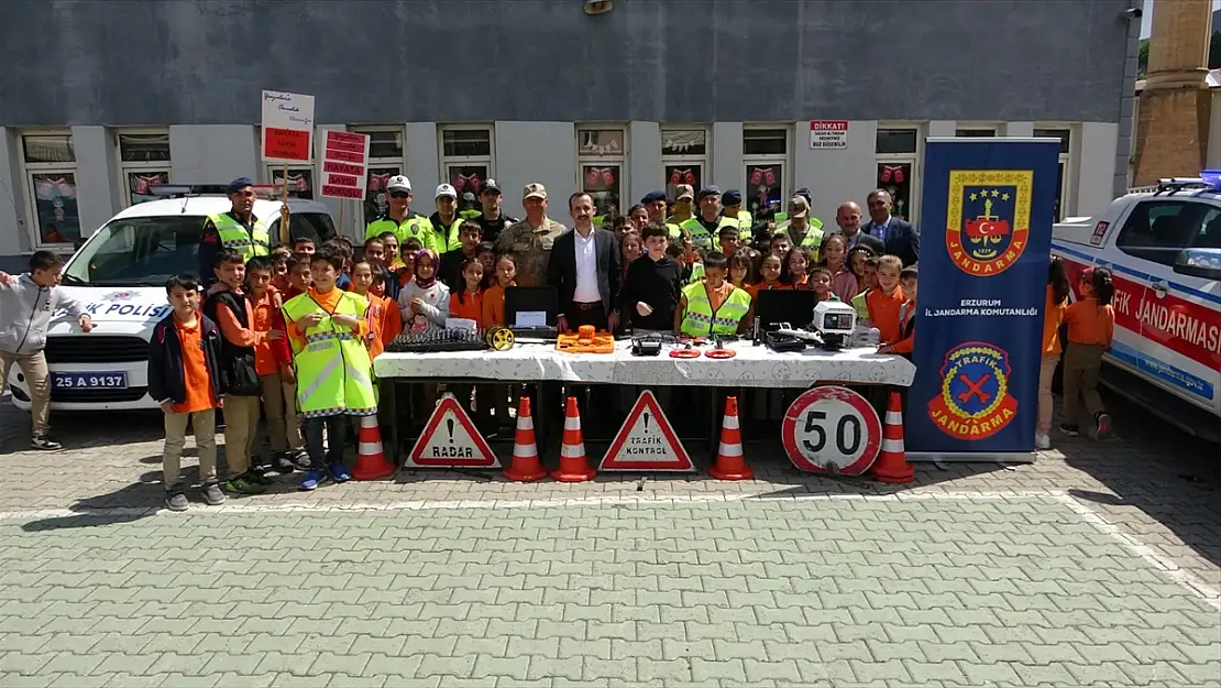 Erzurum'da çocuklara trafik eğitimi aşılandı