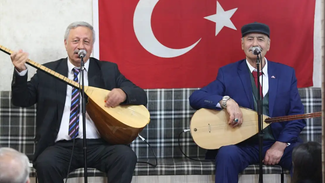 Erzurum'da 'Aşıklık Geleneği' söyleşisi düzenlendi