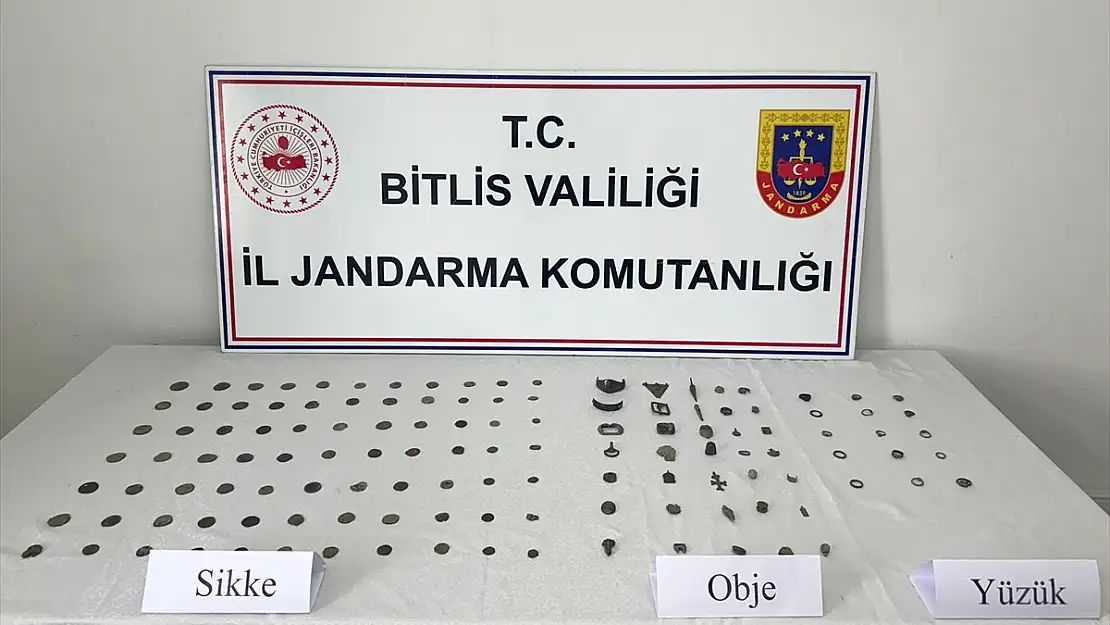 Bitlis'te 131 parça tarihi eser ele geçirildi