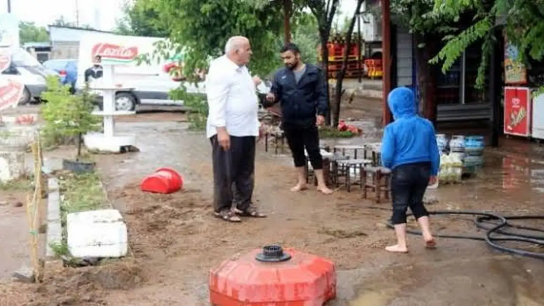 Bitlis'te sağanak ve dolu etkili oldu