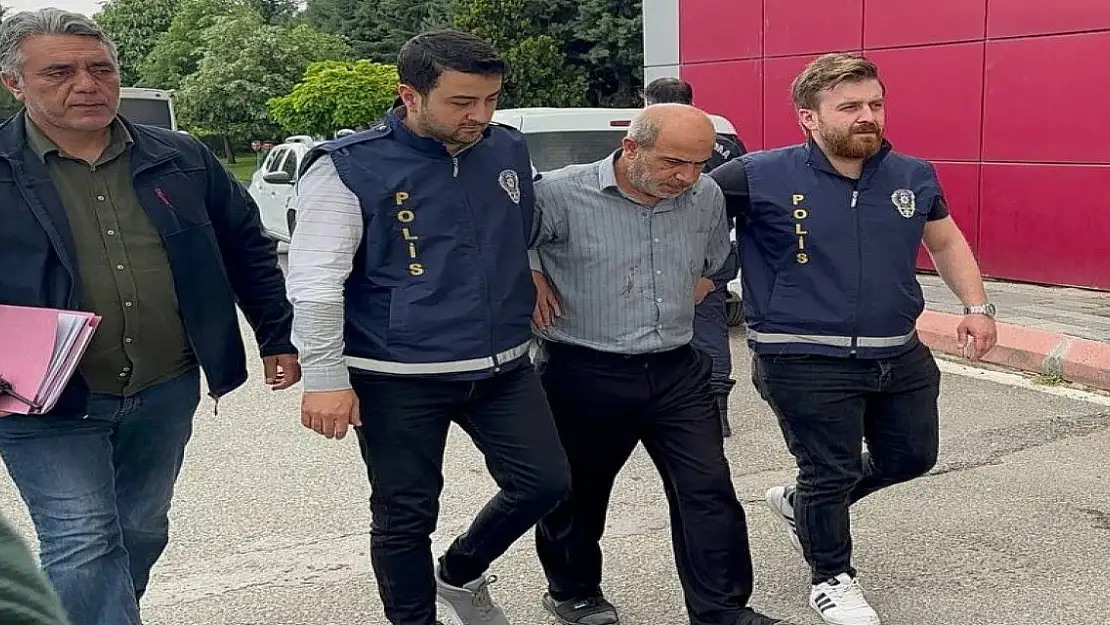 Eşini öldürüp, oğlunu ve damadını ağır yaralayan zanlı tutuklandı