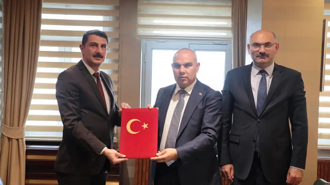 Vali Koç SDS'yi İmzaladı