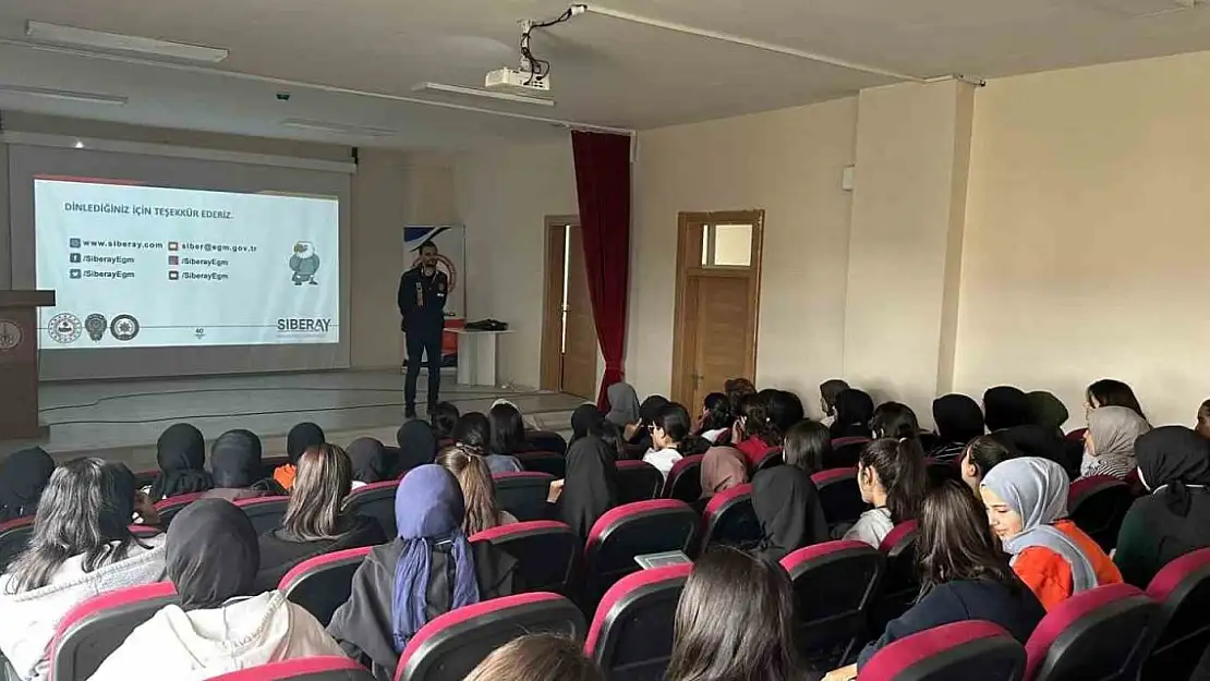 Ağrı'da siber suçlara yönelik eğitim veriliyor