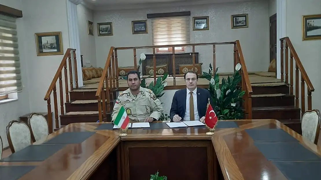 Çaldıran Kaymakamı Türker, Sınır Güvenliği Toplantısına katıldı