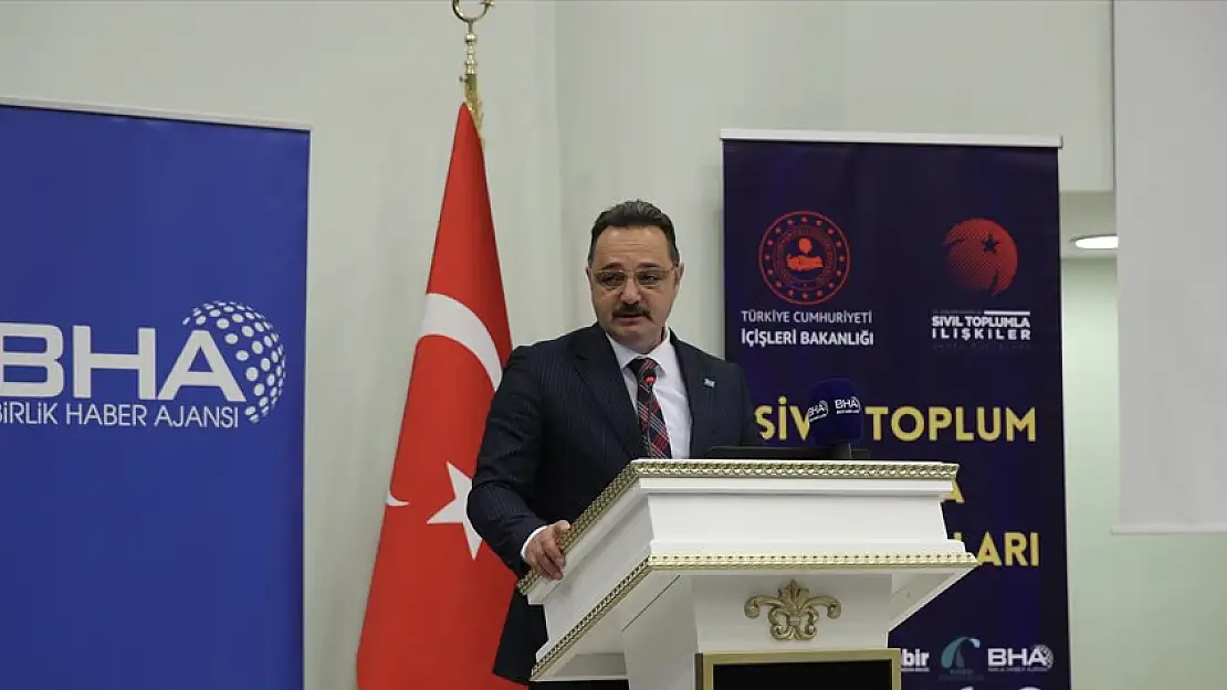 Bitlis'te 'Sivil Toplum Medya Buluşmaları' paneli düzenledi