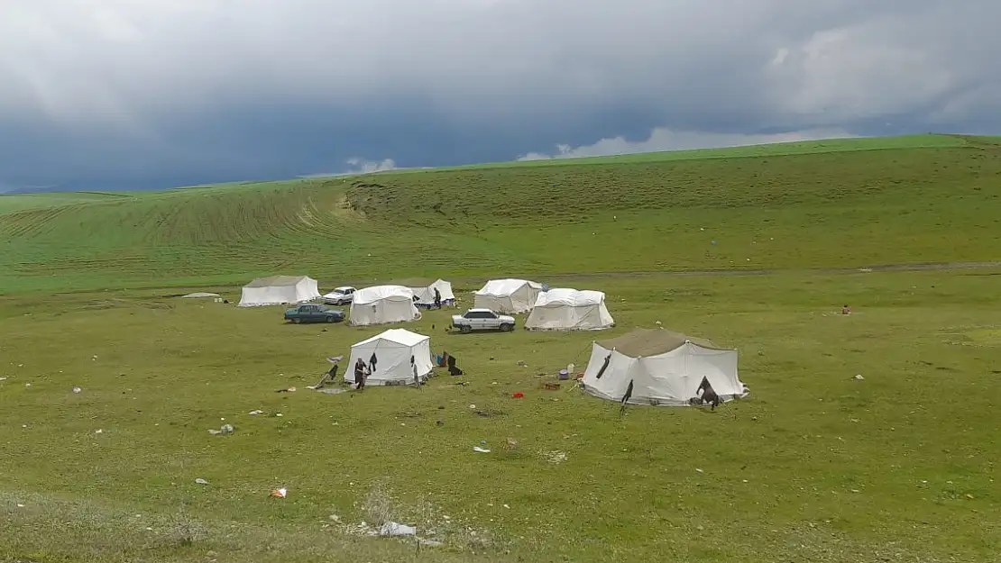 Havaların Isınmasıyla Göçebeler Ağrı'ya Gelmeye Başladı