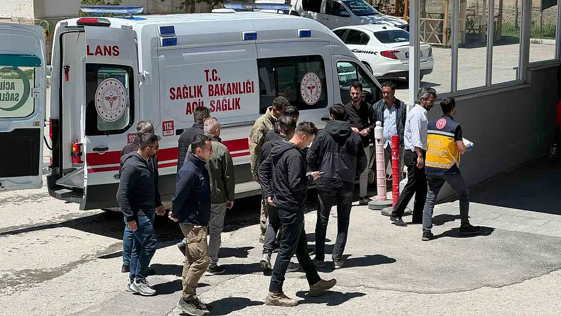 Van'da askeri araç kaza yaptı: 11 yaralı