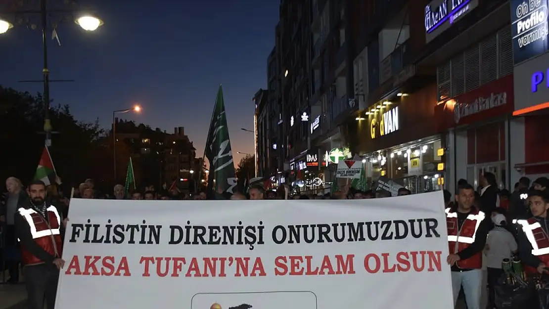 Van'da Filistin'e destek yürüyüşü düzenlendi