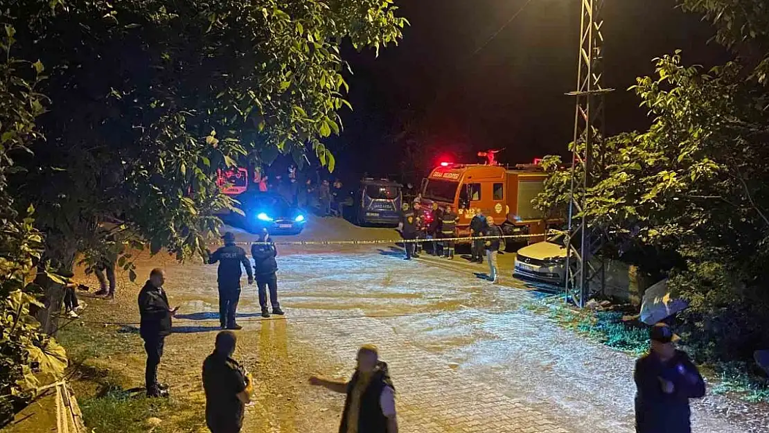 İhbar üzerine gidilen evde patlama: 5'i jandarma personeli 7 yaralı
