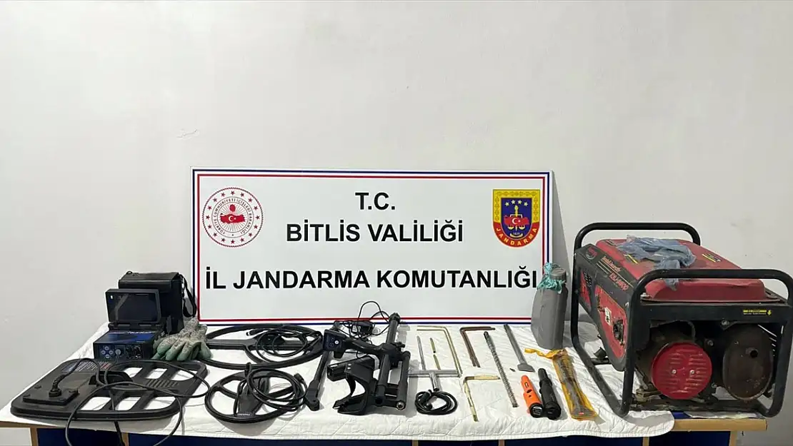 Bitlis'te izinsiz kazı yapan 2 kişiye suçüstü