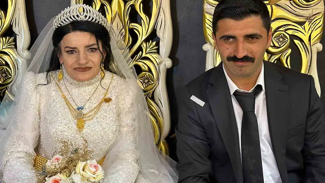 Bedensel engelli çift görkemli bir düğünle dünya evine girdi