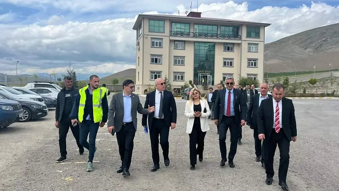 Ağrı'da en çok stajyer öğrenci istihdam eden fabrika: Arkoz Çimento