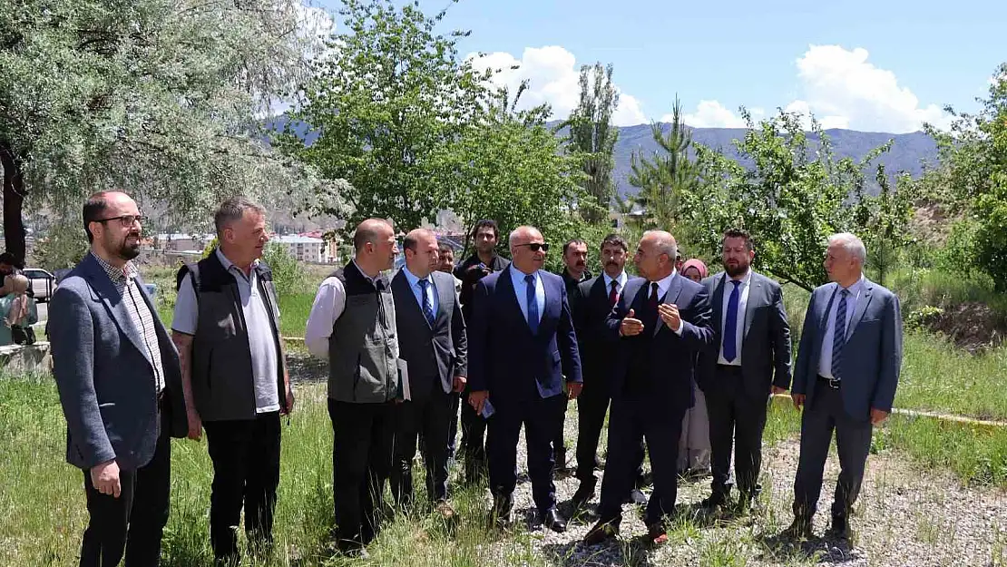 Erzurum'da 'Ormanı yaşat ki nefes alasın' sempozyumu