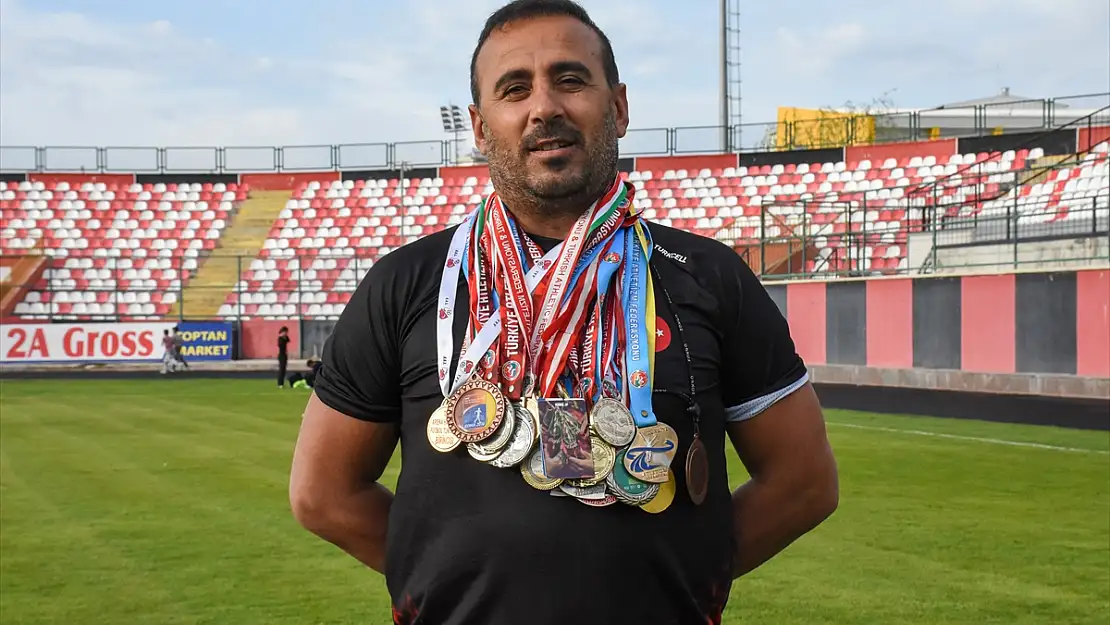 Eski atlet Ersin Tacir'in hedefi başarılı sporcular yetiştirmek